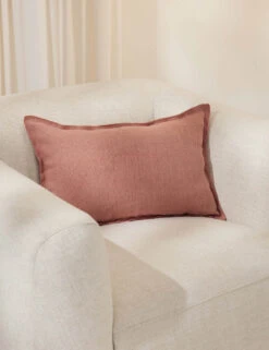 Arlo Linen Pillow -Home Furnishings Store 20210120 soft deco product lifestyle1669 site crop 7769bbc7 d561 4e4e 989c c8d966d9875c