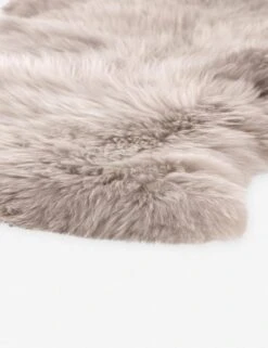 Vale Ombre Sheepskin Throw -Home Furnishings Store 231321 001 DET 1