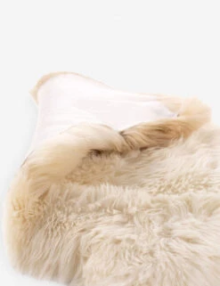 Vale Ombre Sheepskin Throw -Home Furnishings Store 231321 002 DET 3