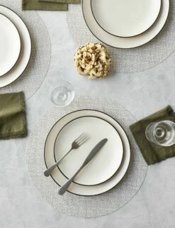Basketweave Round Placemat (set Of 4) By Chilewich 13 Basketweave Round Placemat (set Of 4) By Chilewich -Home Furnishings Store ChilewichBasketweaveRoundPlacemat Natural Setof4 0852