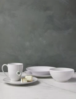 Friso Dinnerware 5-Piece Place Setting By Costa Nova -Home Furnishings Store CostaNovaFriso5pcPlaceSetting White 0079