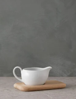 Dine Sauce Boat + Oak Stand By LSA International