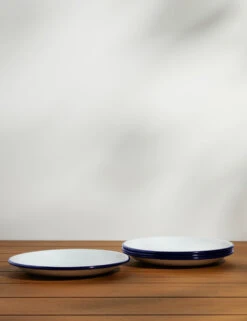Enamelware Dinner Plate (Set Of 4) By Crow Canyon -Home Furnishings Store Enamelware Dinner Plate Blue Rim Set of 4 2173
